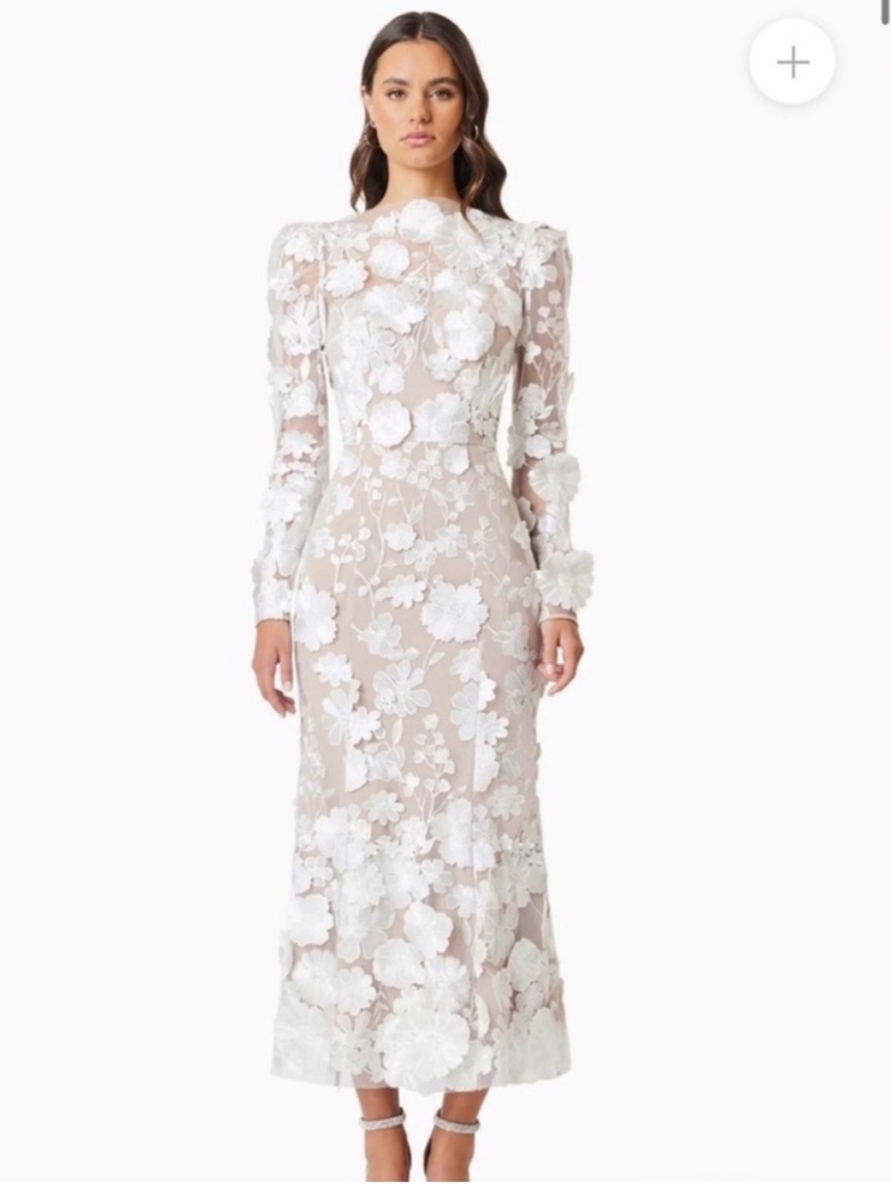 elliatt shannon white 3d floral embellished midi bridal wedding dress Size XXL - Picture 3 of 13